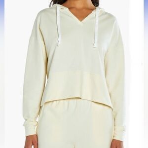 Three Dots Women’s Crop French Terry Hoodie White Asparagus